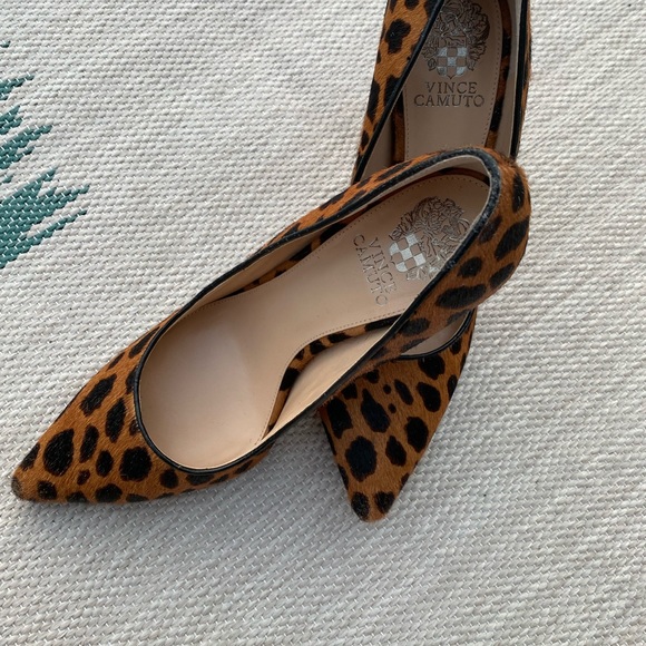 Vince Camuto Leopard Heels - Picture 5 of 10